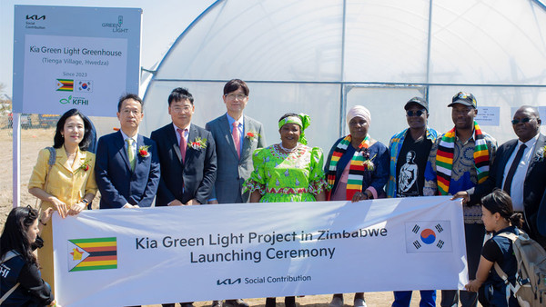 사진 설명:기아(000270)의 ‘그린라이트 프로젝트(Green Light Project)’가 짐바브웨와 모잠비크에서 신규 거점을 런칭하고 본격적인 지원 활동을 시작한다고 23일 밝혔다. (사진=기아)