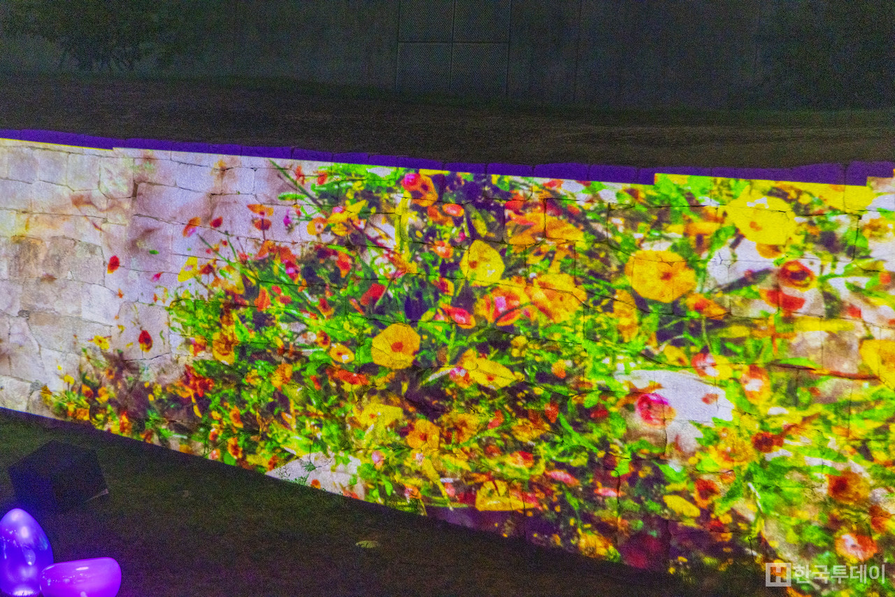 ​성곽에 흐르는 시간의 기억…미디어파사드 ‘Fluid Memory’​