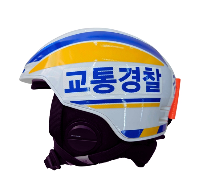 ▲사진: 아날로그플러스의 교통경찰 스마트 헬멧 예시.  출처: 아날로그플러스