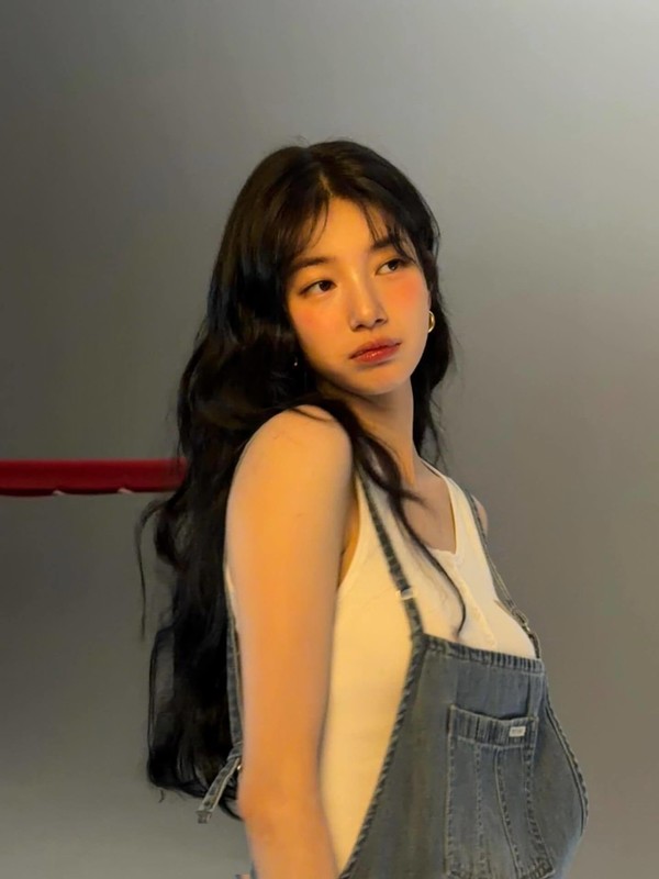 Suzy Instagram photo 2